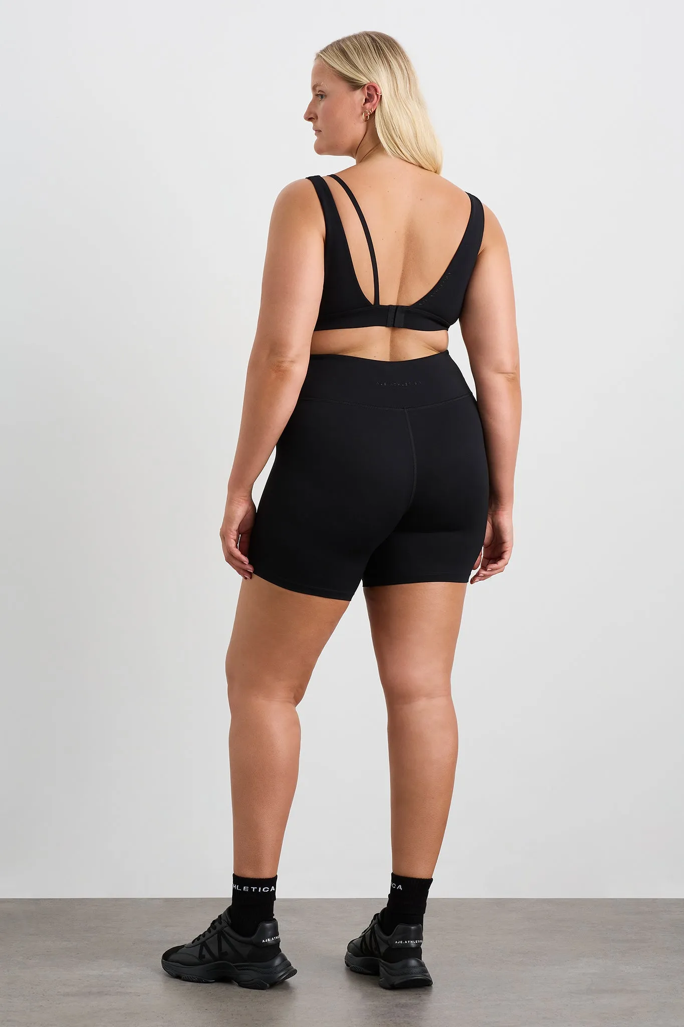 Crossover Sports Bra 394