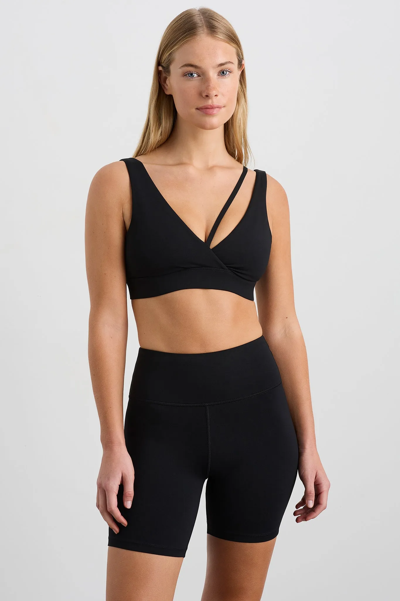 Crossover Sports Bra 394