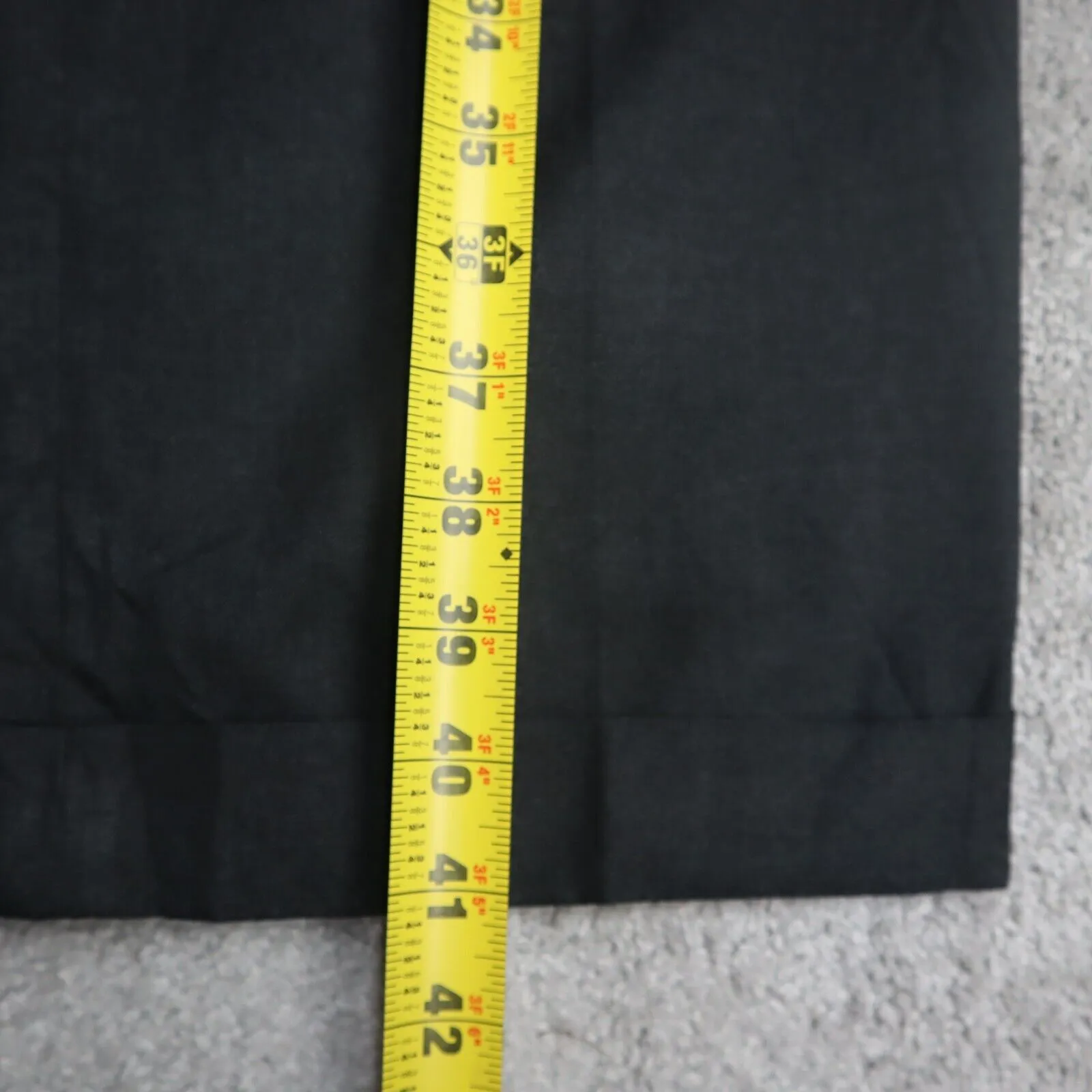 Dockers Mens Straight Leg Dress Pant Relaxed Fit Mid Rise Pockets Black W32XL32
