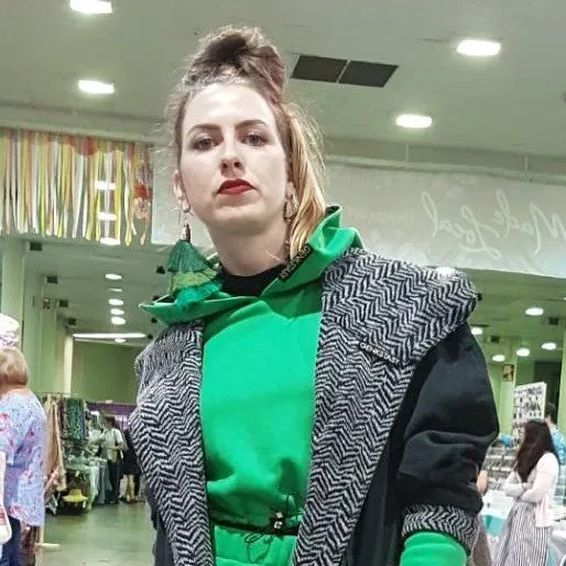 FIERCE PRIDE CROPPED HOODIE GREEN