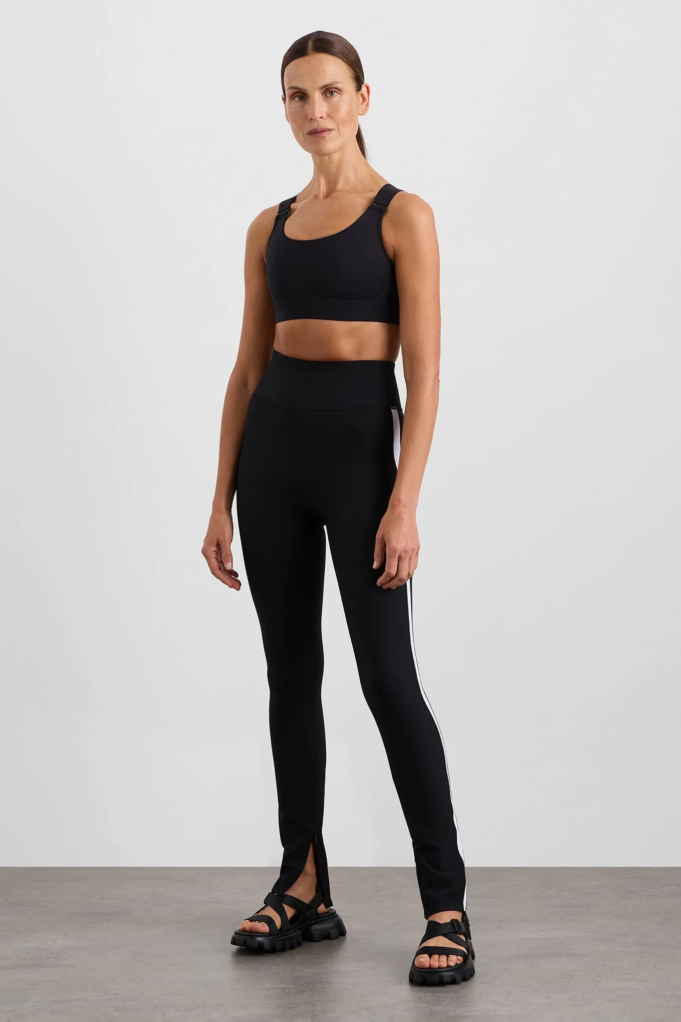 Logo Crossback Sports Bra 395